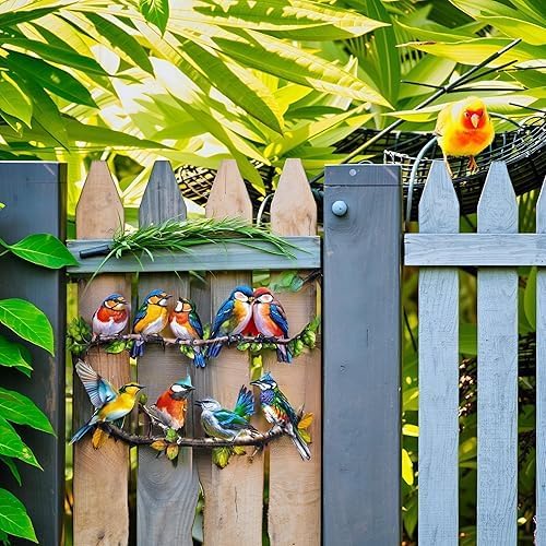 Meduofon Metal Birds Outdoor Wall Art Decor, Vivid Bird on Branch Hanging Leaves Metal Hummingbird Decor Suitable for Porch Fence Garden Outdoor Indoor Wall Decorations (2 Pack Birds Colorful)