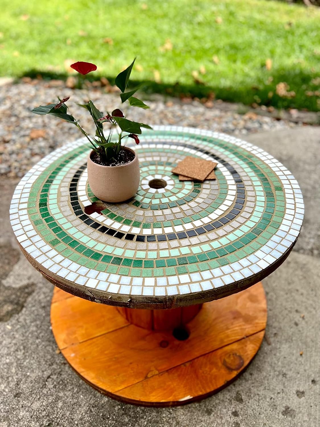 3/4 inch Quartz Glass Mosaic Tiles for Crafts, 1.1 LB, Square Mosaic Pieces for DIY Picture, Home Mosaic Decoration (Navy Blue)