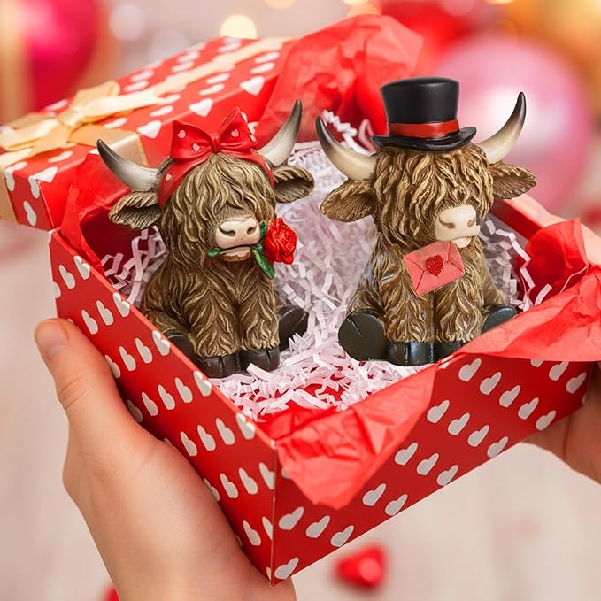 Simgoing 2 Pack Valentine's Day Highland Cow Figurines Love Heart Highland Cow Gnome with Rose Valentines Couple Statue Sweet Valentines Table Decoration for Farmhouse Tiered Tray Garden Home