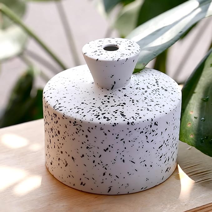 Ceramic Watering Bell, Decorative Watering Can for Plants, Stylish Indoor and Outdoor Watering Pot, Perfect for Home Garden and Office Décor(Starry White 19 fl oz)
