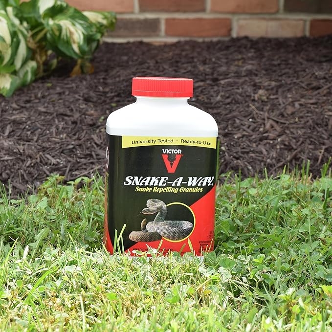 Victor VP363 Way Snake Repelling Granules – 1.75 LB,White