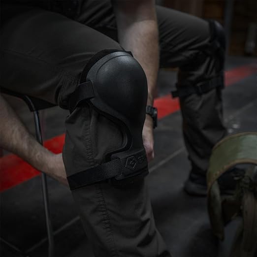 GRITR 2-Piece Tactical Knee Pads and Shooting Glasses Set for Hunting, Shooting, Construction & Outdoor Work – Black Knee Pads, Transparent Frame Glasses