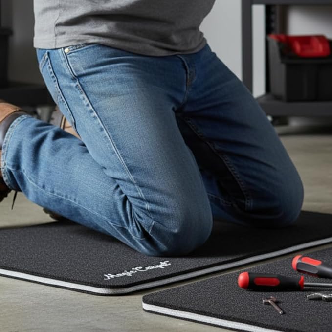 Magic Carpet® DIY Work Mat and Kneeling Pad (1-Pack) | 26.75″ × 44.75″ | Heavy-Duty Absorbent & Puncture-Resistant Pad for Garage, Crafts, & Gardening | Washable | Made in USA | Recycled Material