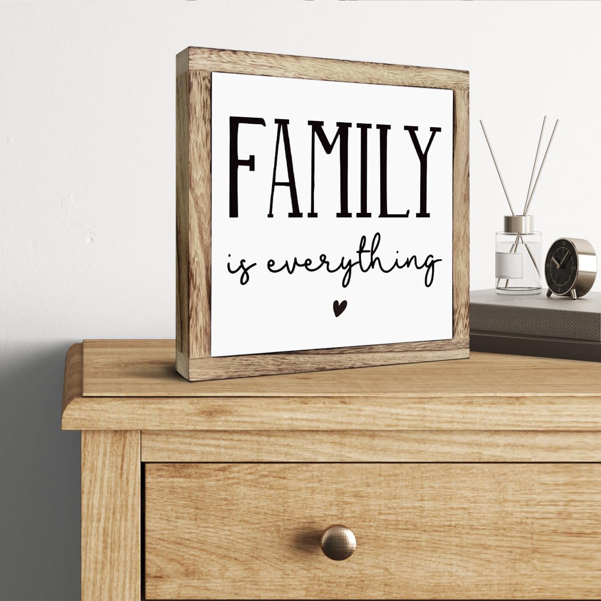 Farmhouse Home Decor, Living Room Decor for Shelf, Home decoration Accent, Rustic Tabletop Decoration, Inspirational Family Signs, Wooden Plaques Box Signs, Family is Everything Sign 9.8 * 9.8 Inch