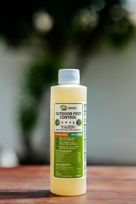 Mosquito Magician Liquid Concentrate – Kills Mosquitoes, Fleas & Fire Ants, Repels and Prevents Ticks – Essential Oil Yard Treatment Spray – for Sprayers, Foggers & Misting Systems – 6 oz, Original