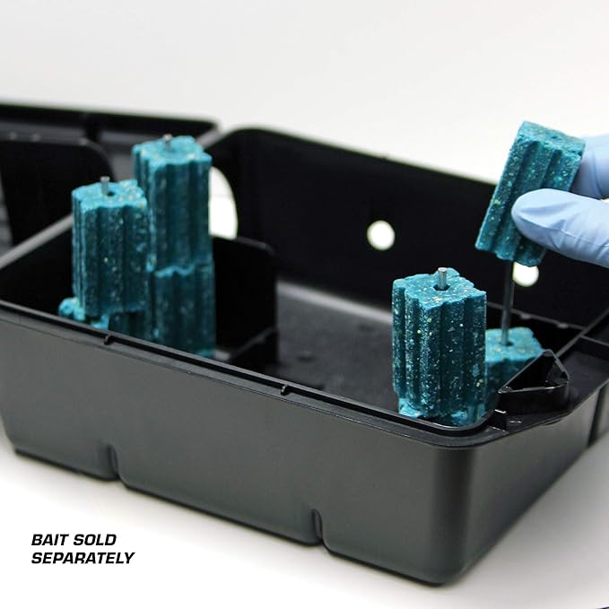 Tomcat Rodent Station, Includes 1 Rodent Station with 4 Bait Securing Rods and 1 Security Key - Fits Rat or Mouse Sized Traps (Baits & Traps Sold Separately) - Use Indoors or Outdoors (Pack of 4)