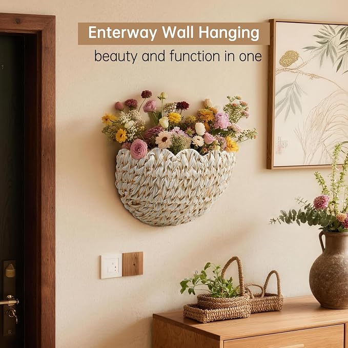 Coeusy Wicker Wall Basket,Scalloped Hanging Wall Basket for Storage and Organizing,Wicker Decorative Storage Baskets for Flower,Magazine,Nursery,Front Door,Bathroom Boho Decor