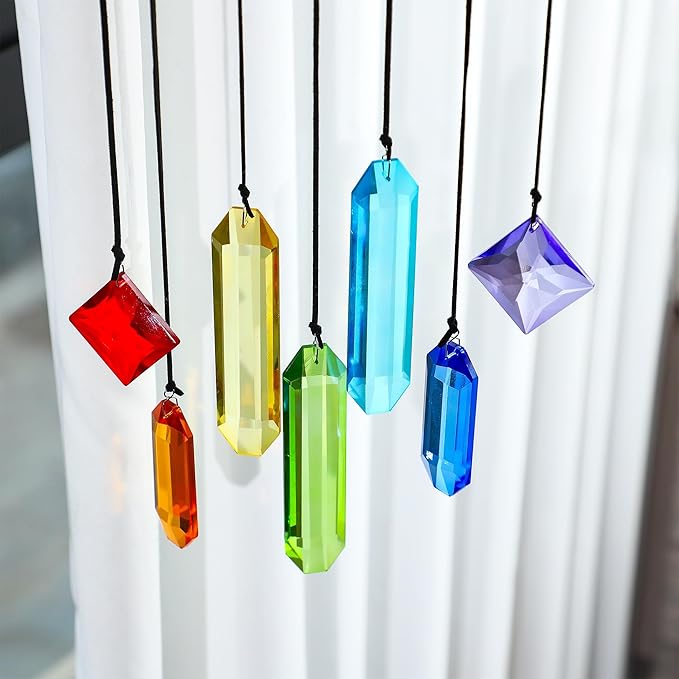 HDCRYSTALGIFTS 7pcs Crystal Prisms Suncatchers for Windows Hanging Rainbow Chakra Sun Catchers Indoor Windows Outdoor Home Garden Decor Glass Ornaments for Tree