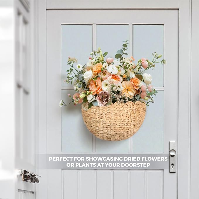 Handwoven Water Hyacinth Scalloped Hanging Basket, Wall Basket Hanging for Flowers Front Door Entryway, Living Room Scalloped Décor Wall Hanging Baskets 16" x 10" x 7", Boho Hanging Storage (Natural)
