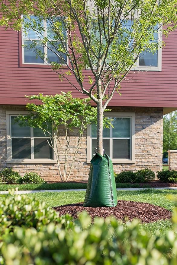 Treegator Original Slow Release Watering Bag for Trees, The Original Tree Watering Bag, Ideal for new or established trees, Fits trees from 1 to 8 inches in trunk diameter, Made in USA, Green