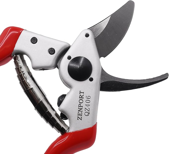 Zenport QZ406 Small Professional Pruner, 7.25 Inch Garden Pruning Shears, 0.8 Inch Cut Capacity, Forged Carbon Steel Blade, Ergonomic Handle