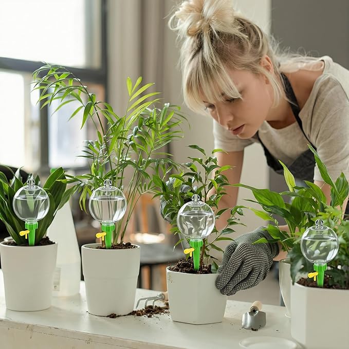 6 Pcs 17oz Plant Self Watering Globes for Indoor Outdoor Adjustable Plants Plastic Water Bulbs Top Fill Plant Self Watering Planter Insert Devices System Water Spikes Stakes