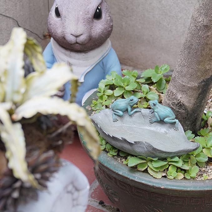 Bird-Feeder Wild Birdbath Bowl Outdoors - Garden Decor Birdfeeder for Outdoor Polyresin Frogs on Leaf Bath Bowl for Outside Yard Table Decor 12 x 7.25 x 3.5 inch Newman House Studio