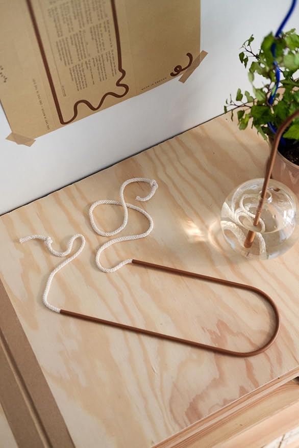 Beautiful Self-Watering Wick System for Effortless Plant Care, Automatic Drip Irrigation, Sustainable & Stylish Scandinavian Design, Ideal for House Plants (S, Brown Terracotta)