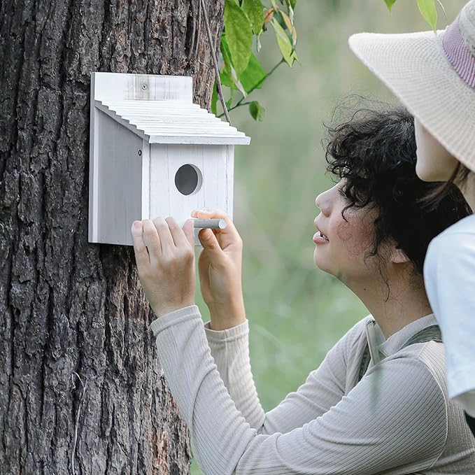 Bird House for Outside,Bluebird House,Outdoor Wooden Hanging Birdhouses Finch Wren Cardinals Garden Nesting Box