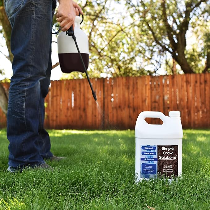 Organic Super Seaweed Humic Acid Blend- Liquid Sea Kelp for Grass and Plants - Soil Hume - Simple Grow Solutions- Natural Lawn & Garden Concentrated Treatment- Use with Fertilizer Program (128 Ounce)