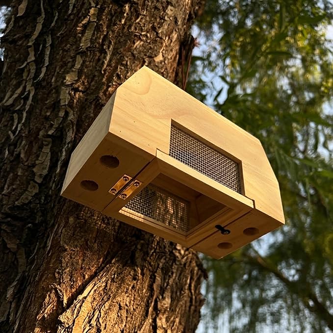 Carpenter Bee Trap for Outside, Leaning Tower Nature Hanging Wood Boring Bee Trap for Outdoor Insect Trap