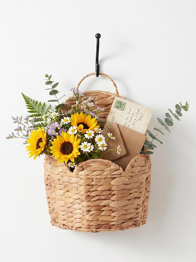 Door Basket Scalloped Hanging Storage Basket,Water Hyacinth Woven Wall Baskets for Front Door Decor, Hangable Storage Organize for Flowers,Planter,Mails,Wicker Baskets for Organizing Garden - S