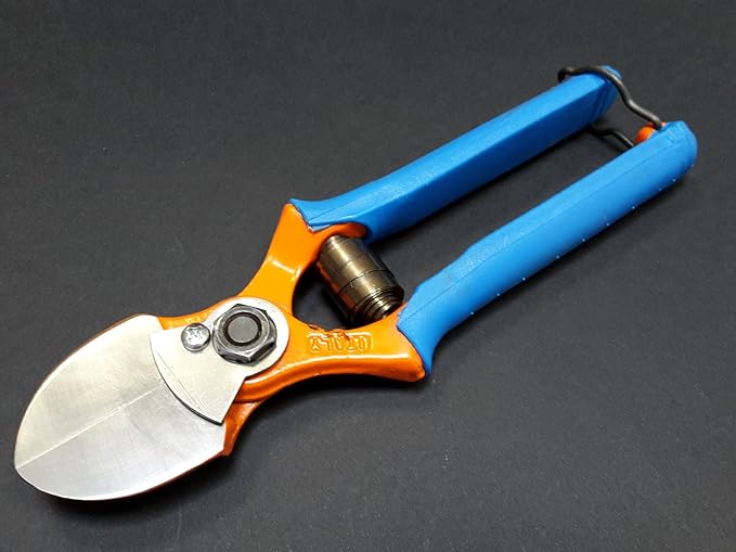 Due Buoi made in Italy Professional (NO HOBBYIST) Forged Double Cut Blades Shears #132/20 Flat Back Double Blade for Grafting and Pruning for scions