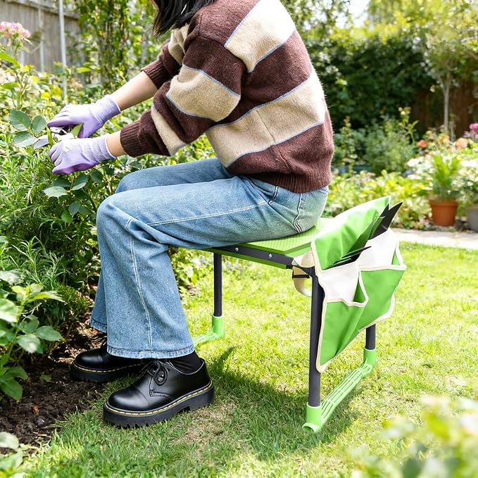 Folding Garden Stool and Kneeler, Heavy Duty Garden Kneeler and Seat, Kneeling Device for Gardening, Gardeners and Seniors (Green)