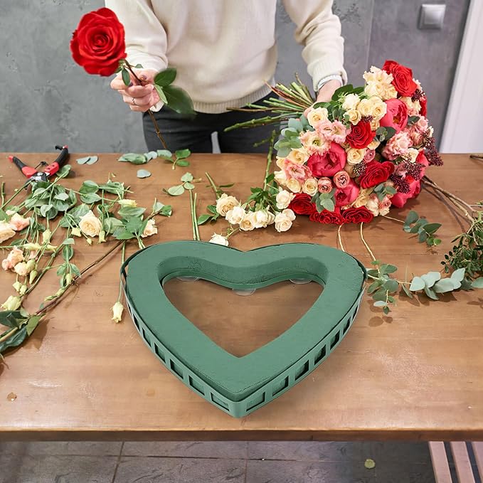 SHINEOFI Heart-Shaped Flower Foam Flower Arrangement Holder with Suction Cup Floral Foam Block for Fresh Floral Arrangement Stand for Wedding Car Decoration 15.74 Inch