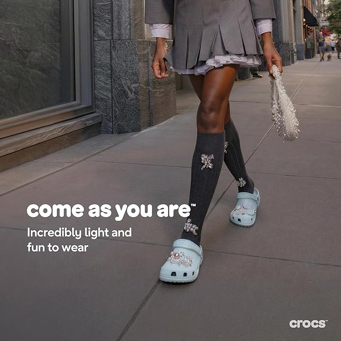 Crocs Unisex-Adult Classic Clog, Clogs for Women and Men