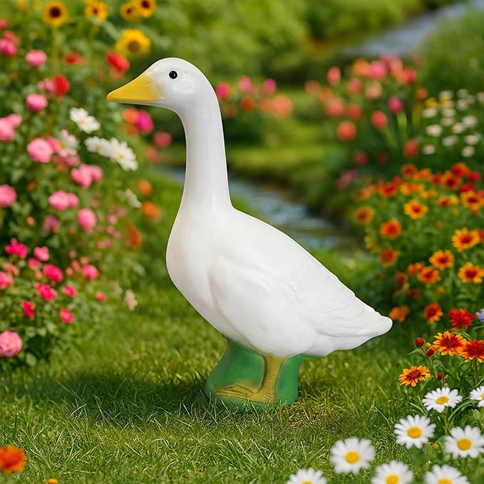 Union Products Goose Outdoor Lawn and Garden Statue, 23" Tall Animal Figurine for Patio, Balcony, or Front Porch Decor, White