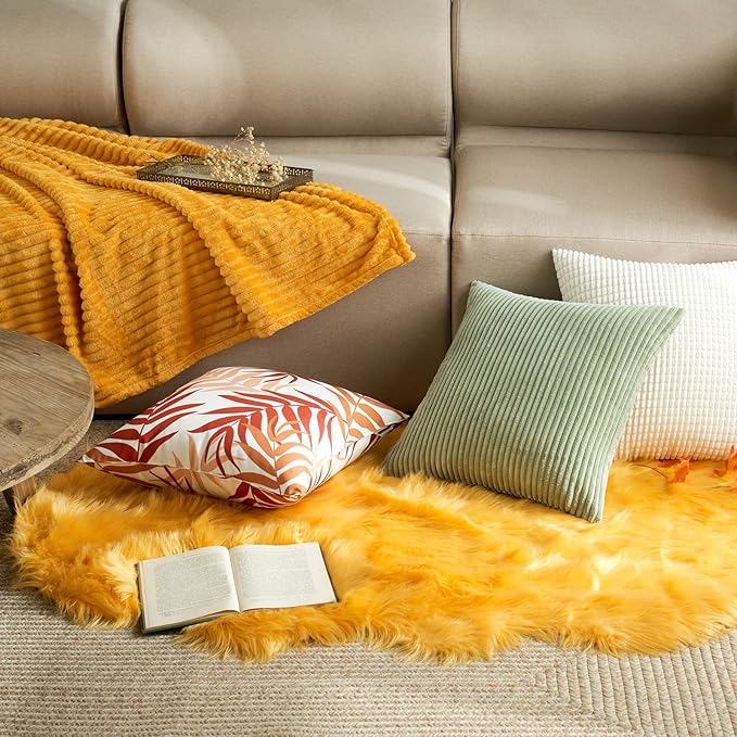 MIULEE Pack of 2 Decorative Outdoor Waterproof Throw Pillow Covers Patio Pillow Cases Natural Leaves Pattern Square Cushion Shams Shell for Garden Balcony Couch 18x18 Inch, Orange