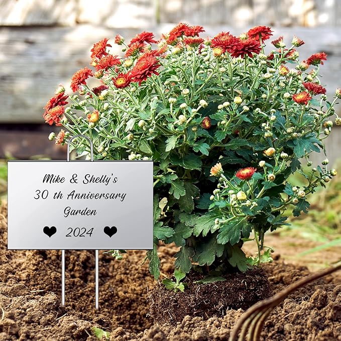 Landhoow 100 Pcs Large Garden Plant Markers Metal Plant Labels Sign 4'' x 6'' with 11'' Stake Weatherproof Waterproof Garden Sign for Outdoor Tree Seedlings Herbs Vegetable Greenhouse, Silver