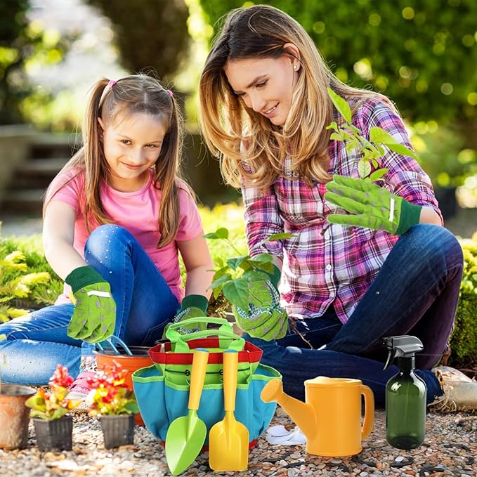 Cididu 8PCS Kids Garden Tools Set, Boys Girls Gardening Kit Tools Including Watering Can, Spray Bottle, Tote Bag, Trowel, Rake, Outdoor Garden Toy Gift for Beach