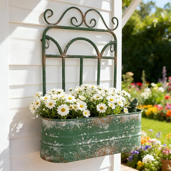 Rustic Metal Wall Planter Vintage Wall Mounted Flower Pot Distressed Wall Hanging Plant Basket Farmhouse Wall Decor for Indoor Outdoor Garden Home Yard (Green)