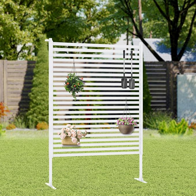 Outdoor Privacy Screen with Stand, Rustproof Metal Fence Panel, 35.43’’x 59.06’’ PE-Coated Steel Slats, Decorative Privacy Fence for Patio, Garden, Backyard, Trash Can, White(1 Panel)