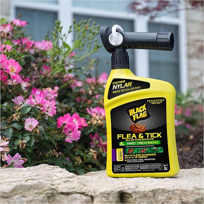 Black Flag Flea and Tick Killer Concentrate Yard Treatment, 32 Ounces, Ready To Spray, Quickflip Hose End Sprayer