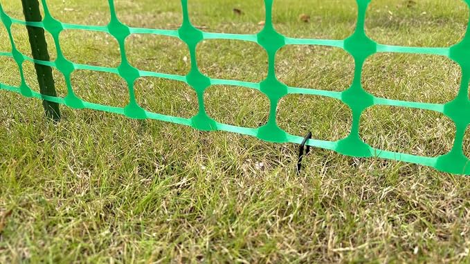 PotatoLife Plastic Mesh Fence, Extra Strength 4'x50' Roll with 50 Zip Ties, Resuable Temporary Netting for Garden Fencing, Snow Fencing, Animal Barrier, Poultry, Deer, Dog, Construction, Black