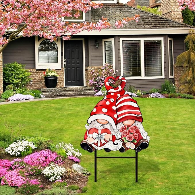 JarThenaAMCS Valentine' s Day Metal Garden Stake Welcome Yard Sign Red Love Gnome Decorative Lawn Sign for Wedding Anniversary Home Outside Lawn Porch Walkway Decor