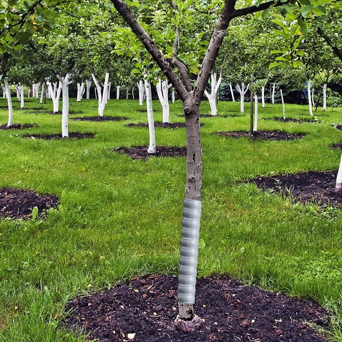 Wesiti 20 Pcs Tree Trunk Protector Plastic Spiral Trunk Tree Wrap Guard Bark Tube Protectors to Protect Bark Saplings from Deer Cats Rodents Rabbit Mowers (Grey)