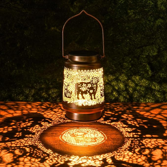 Highland Cow Solar Lanterns Outdoor Waterproof, Highland Cow Gifts for Women Hanging Solar Lights for Outside, Decorative Light for Garden Patio Porch Yard Decor